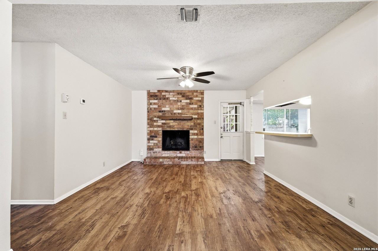 5416 Rambowllette Dr - Photo 4 of 20