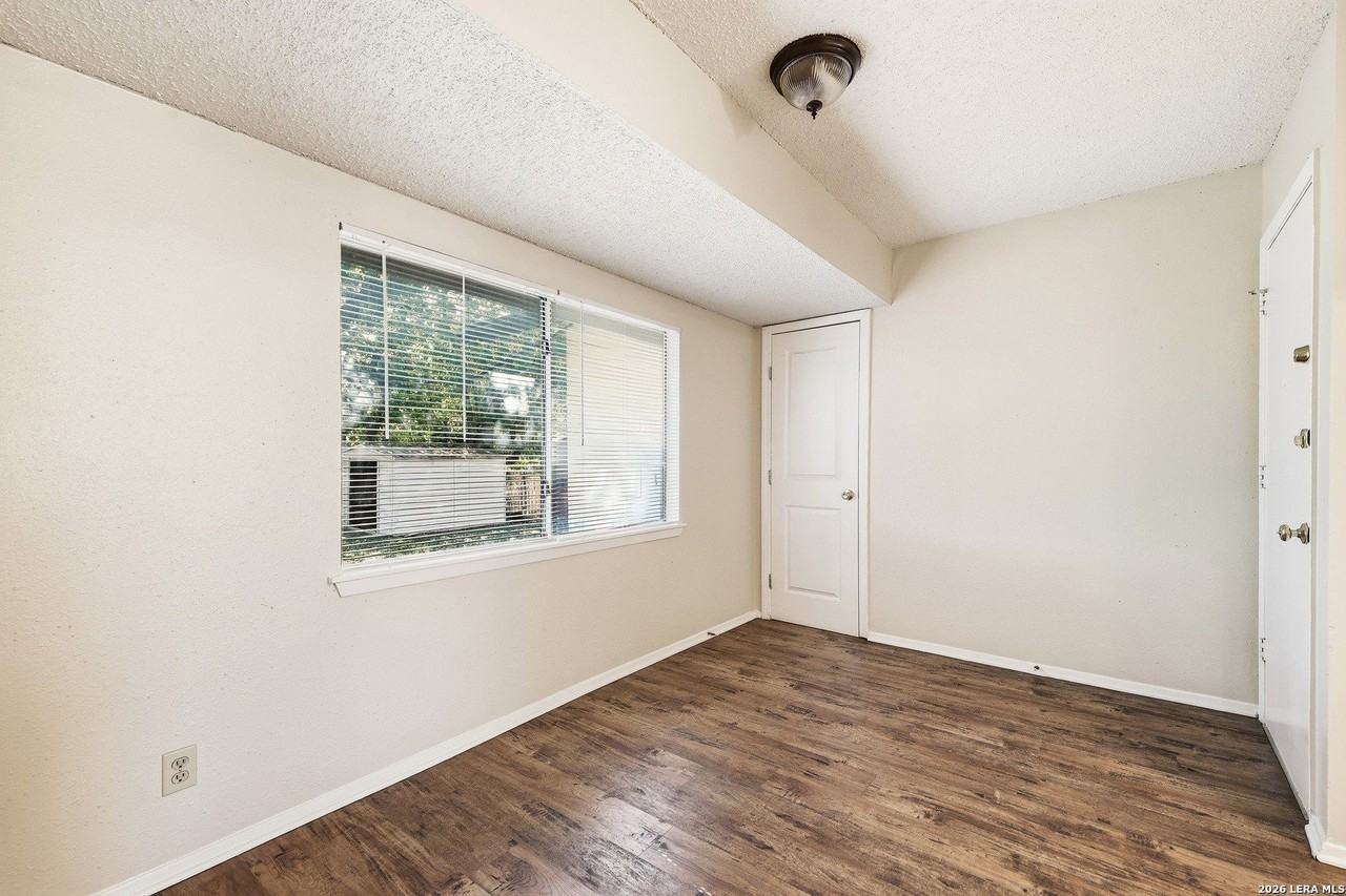 5416 Rambowllette Dr - Photo 6 of 20