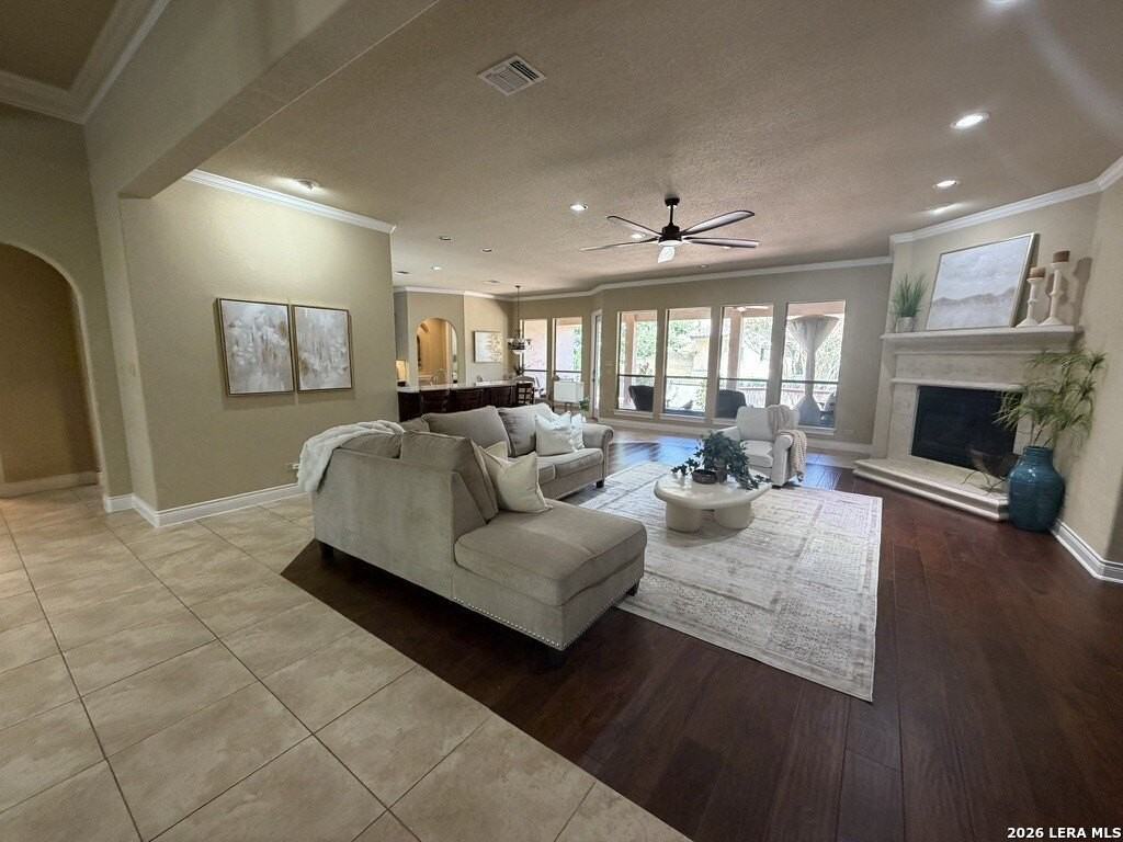 402 Cameron Cir - Photo 4 of 31