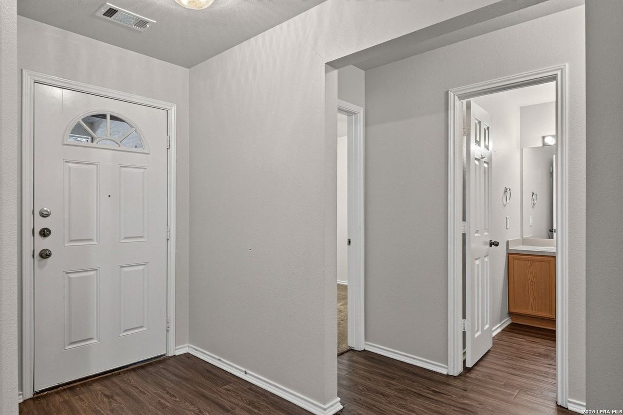 5240 Brookline - Photo 4 of 31