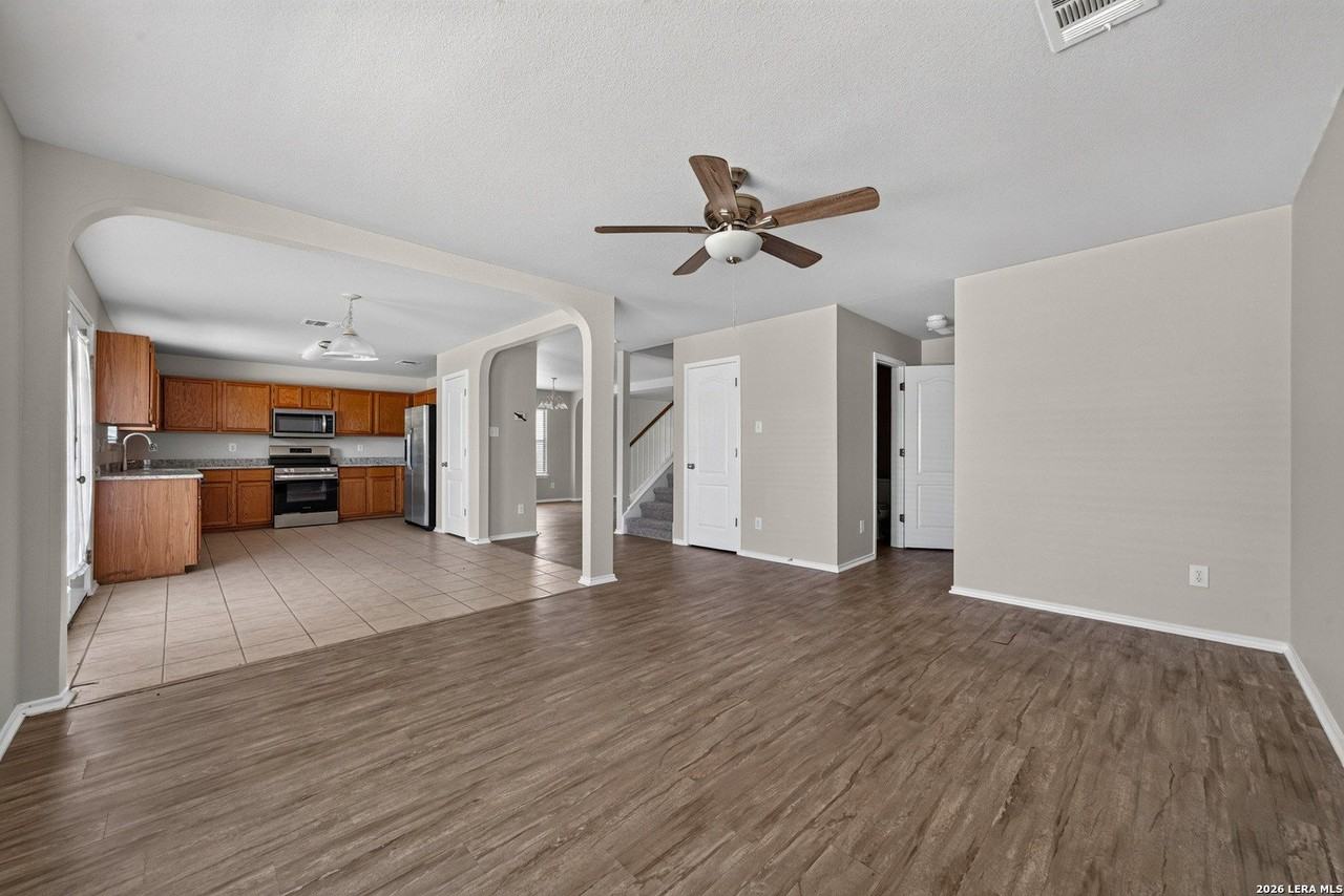 9023 Sahara Woods - Photo 6 of 35