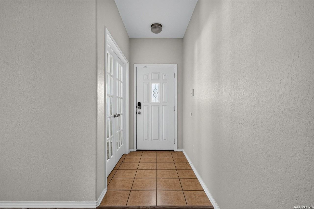16222 Galloping Oak Knl - Photo 4 of 37
