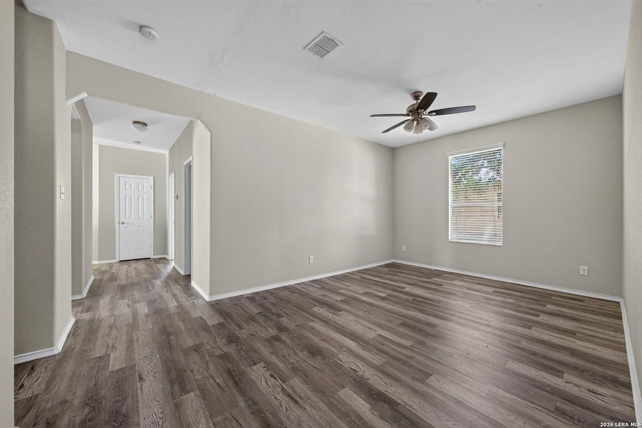 16222 Galloping Oak Knl - Photo 6 of 37