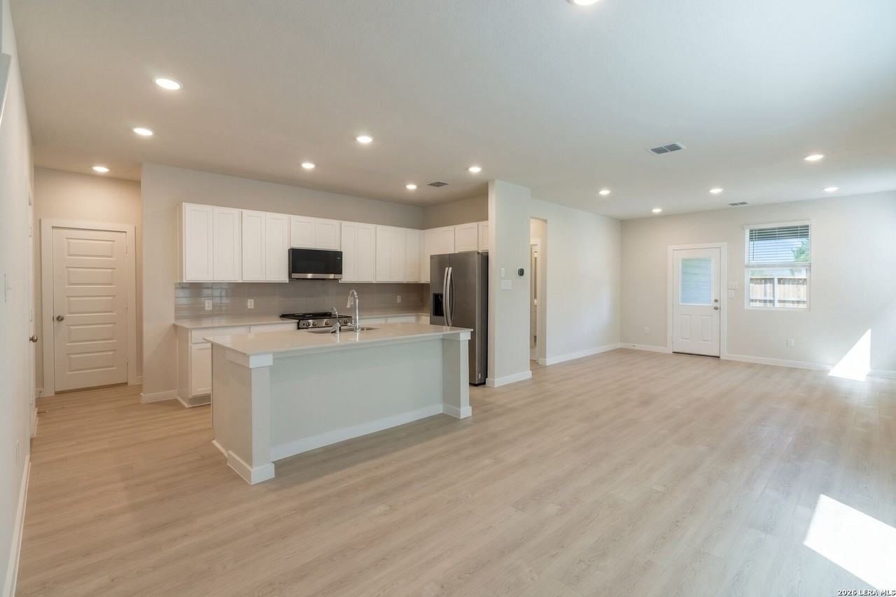 12407 Hurdelbrink Rnch - Photo 6 of 36