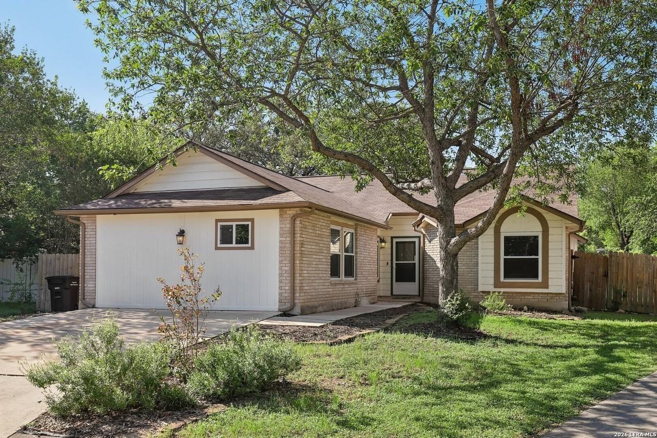 13802 Laurel Hollow Dr - Photo 2 of 48