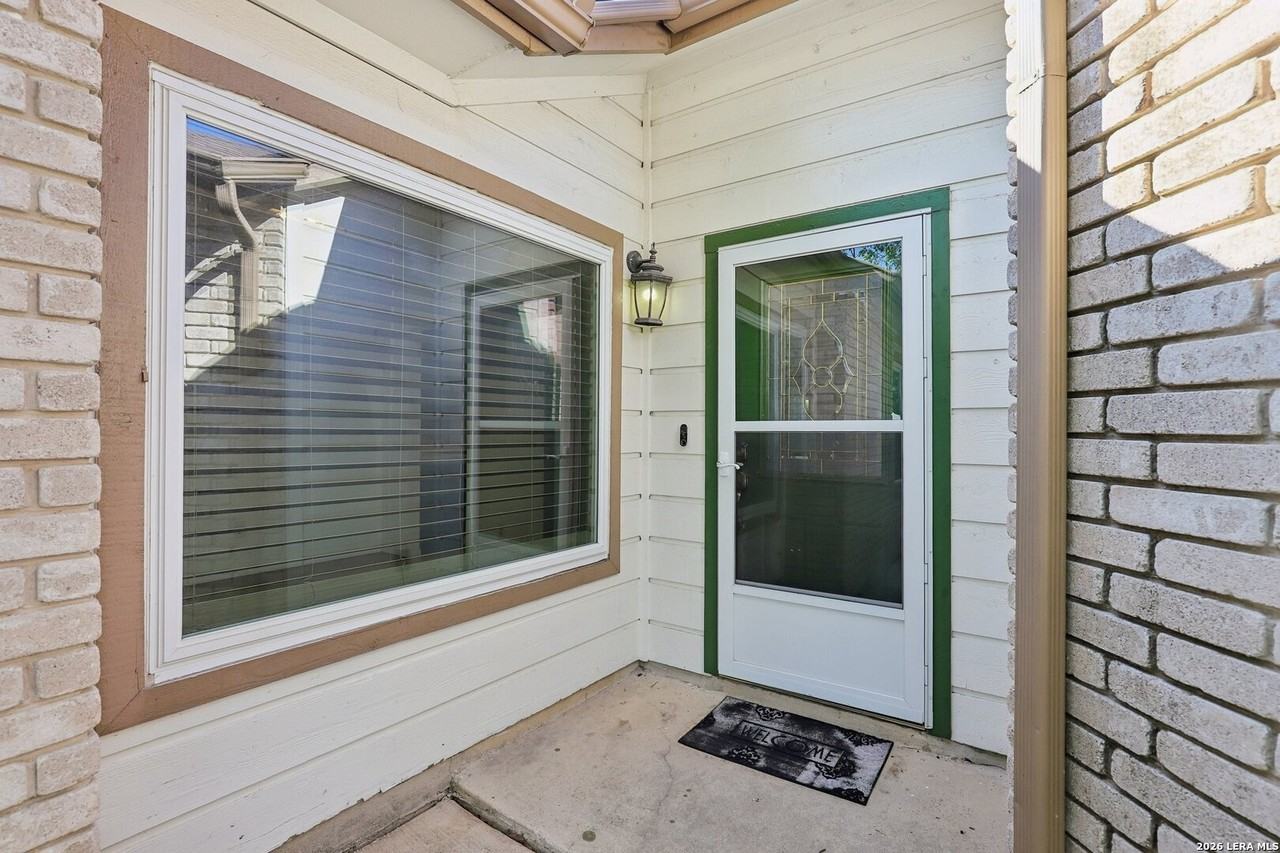 13802 Laurel Hollow Dr - Photo 6 of 48