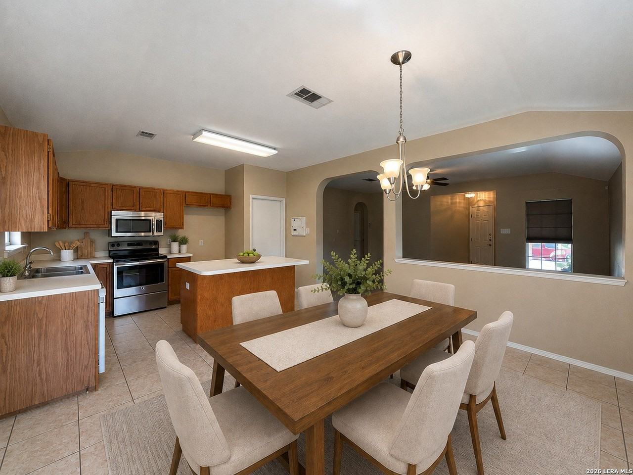 7306 Kingsland - Photo 5 of 45