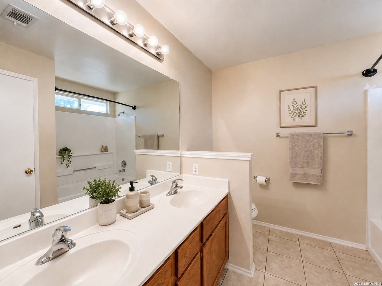 7306 Kingsland - Photo 7 of 45