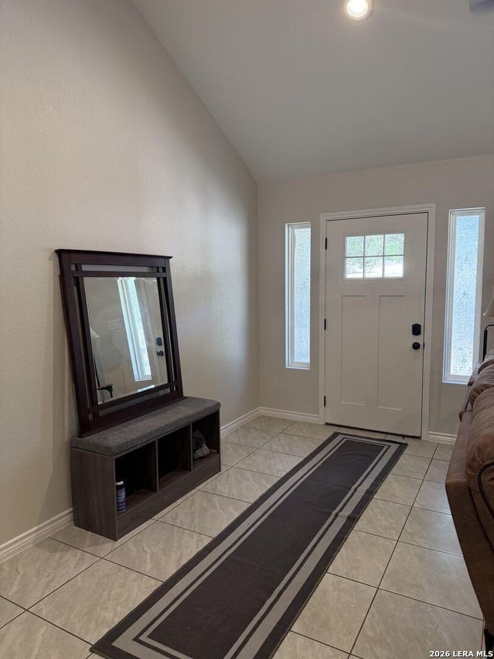 1518 Bob White Dr - Photo 4 of 24