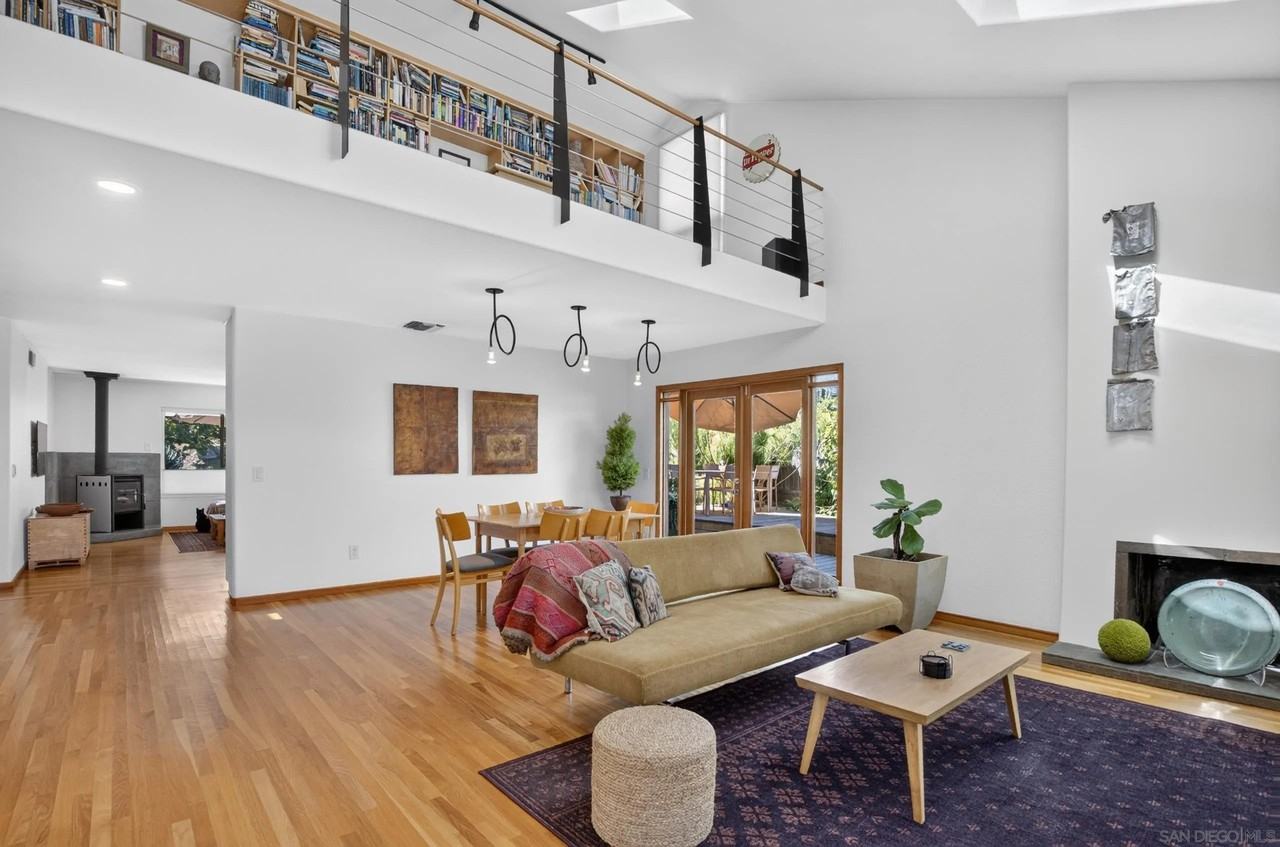 274 Sharp Pl - Photo 2 of 33