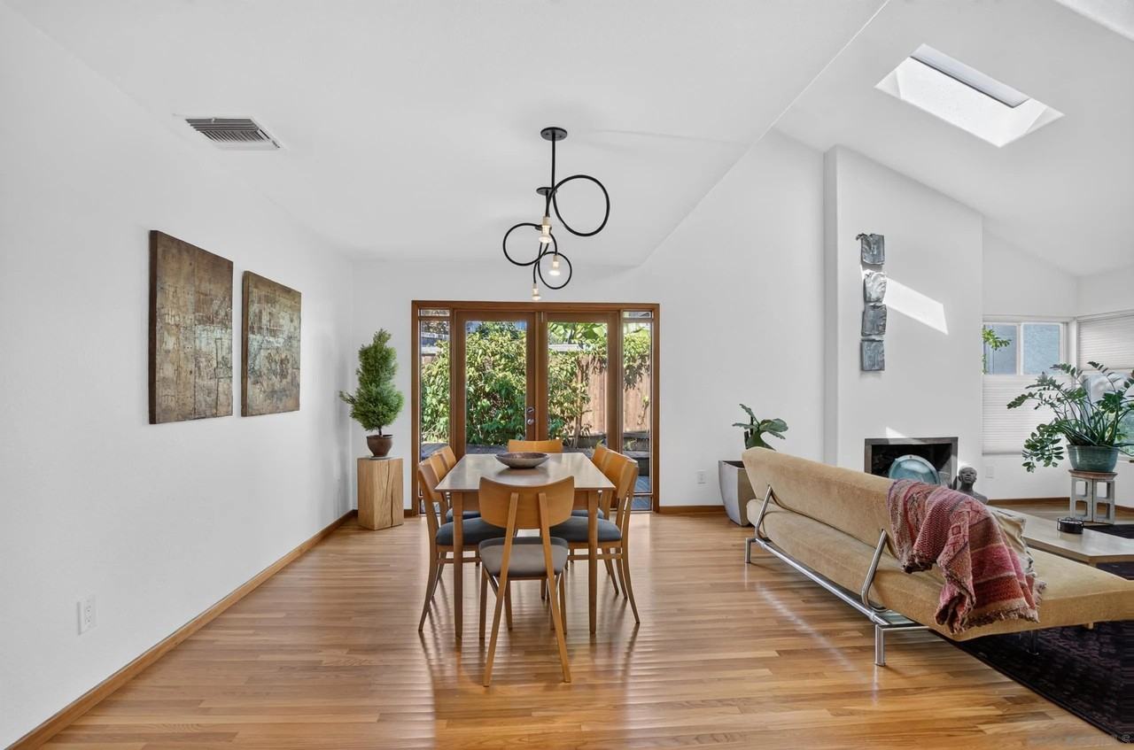 274 Sharp Pl - Photo 3 of 33