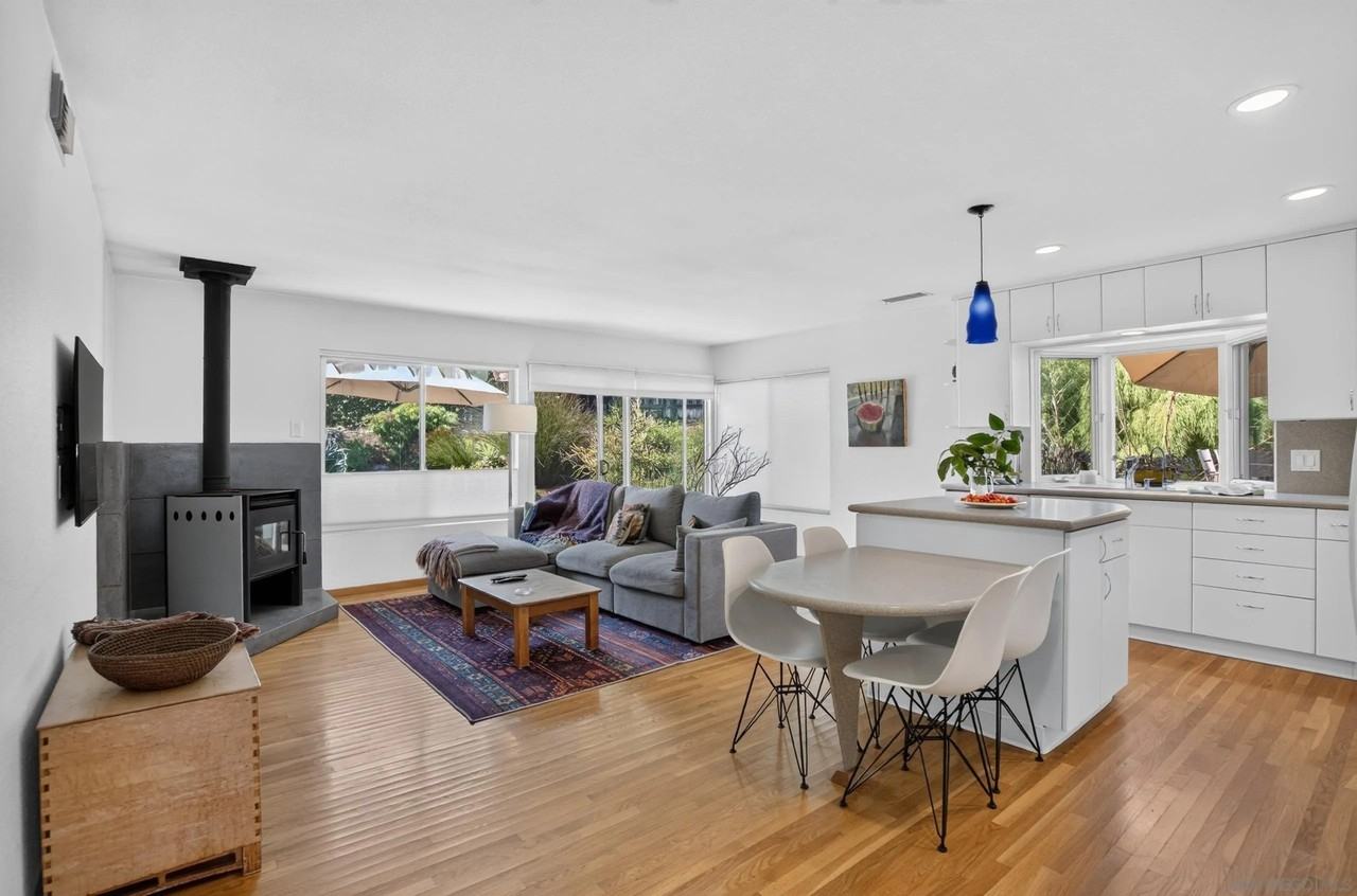 274 Sharp Pl - Photo 6 of 33