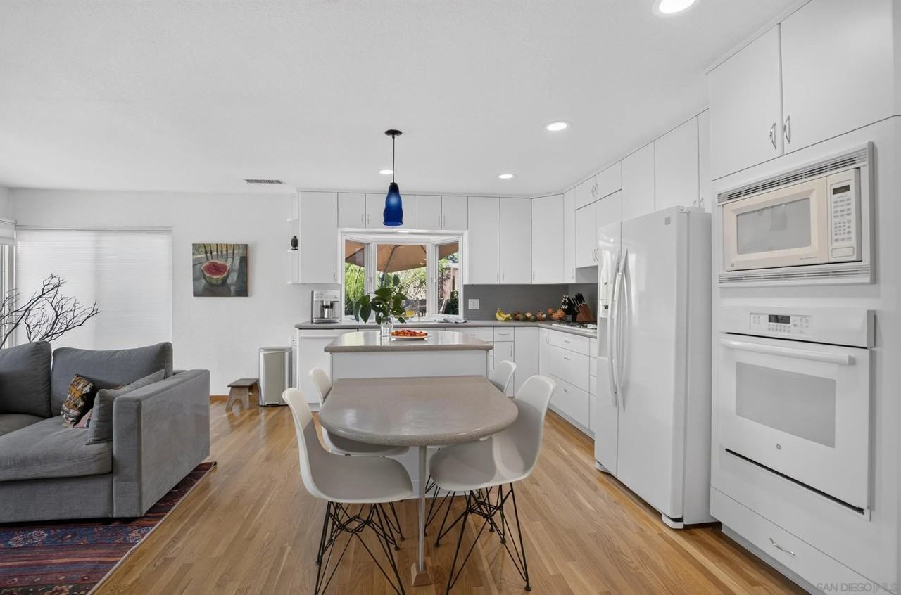 274 Sharp Pl - Photo 7 of 33