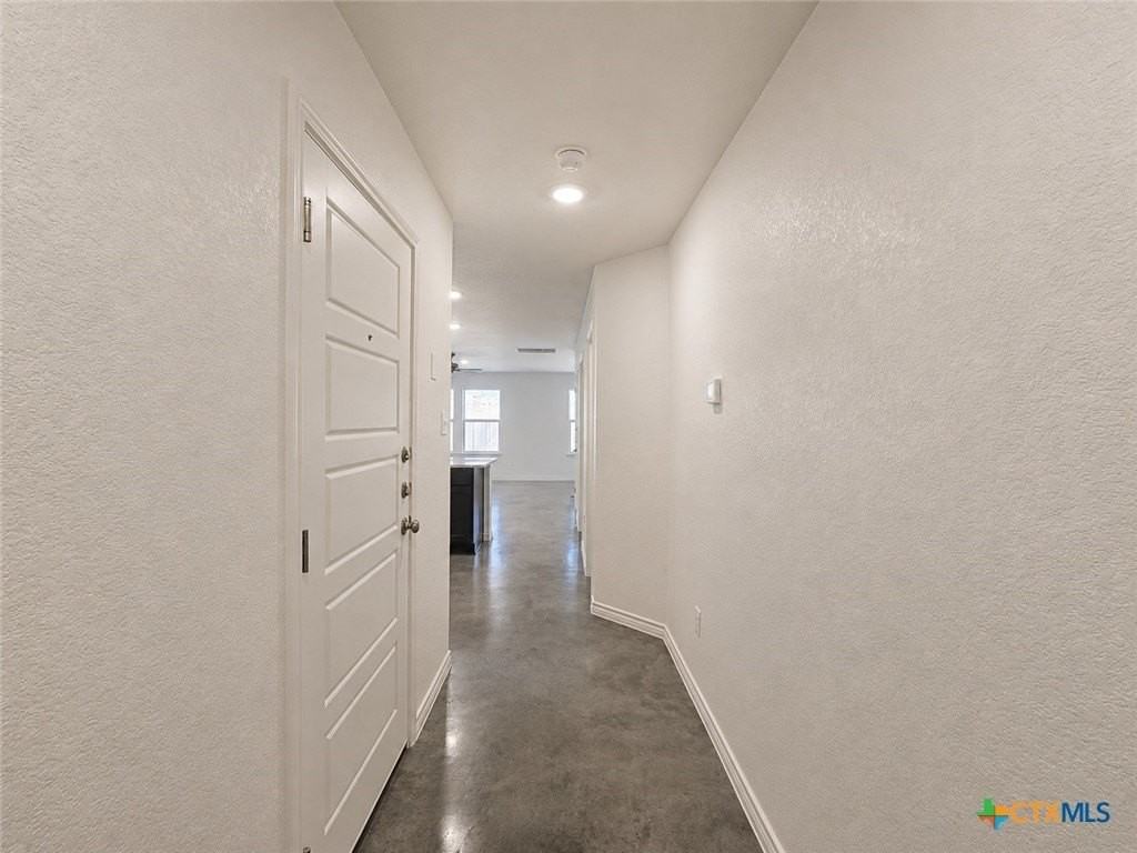 3809 American Elm Dr #B - Photo 4 of 27