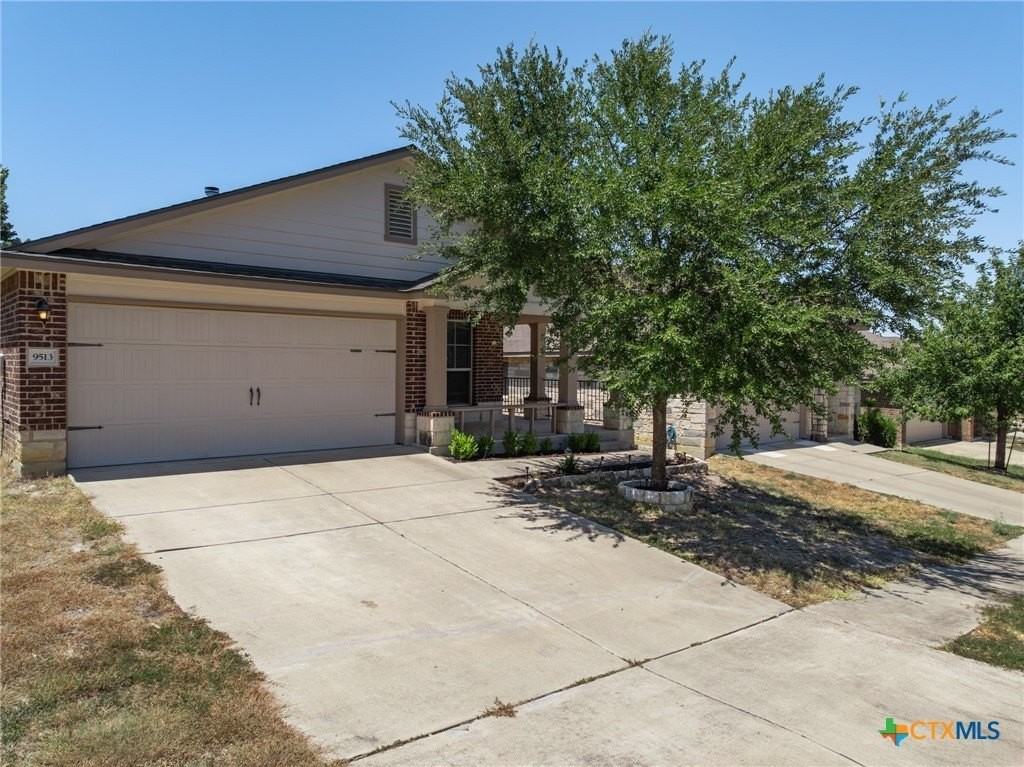 9513 Fratelli Ct - Photo 2 of 32