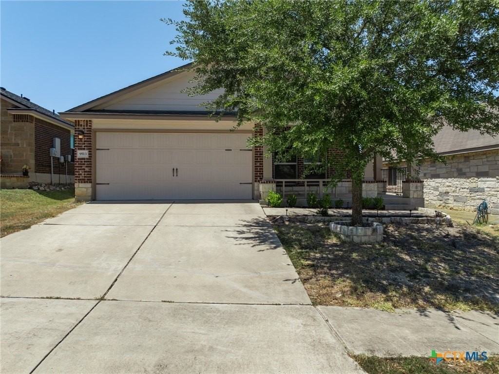 9513 Fratelli Ct - Photo 3 of 32