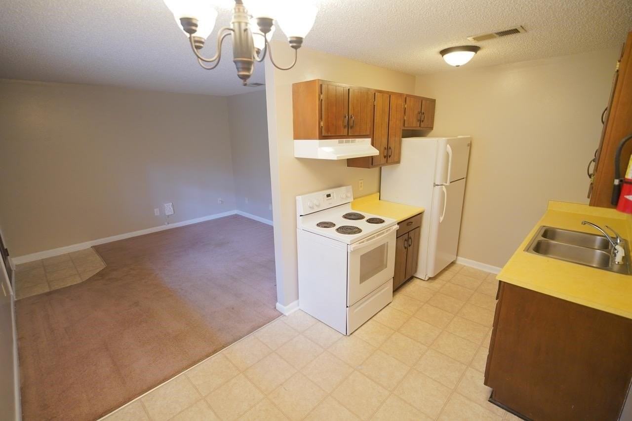 2517 Old Bainbridge Rd #C - Photo 6 of 14