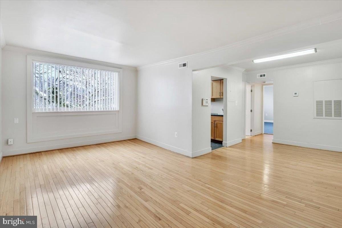 2850 Hartford St Se #303 - Photo 6 of 14