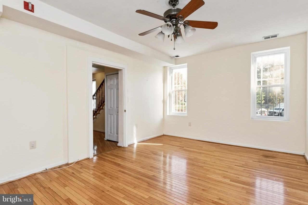 725 Florida Ave Ne - Photo 5 of 29