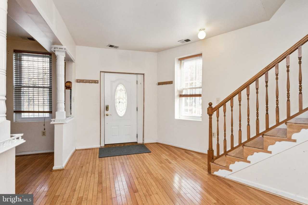 725 Florida Ave Ne - Photo 7 of 29