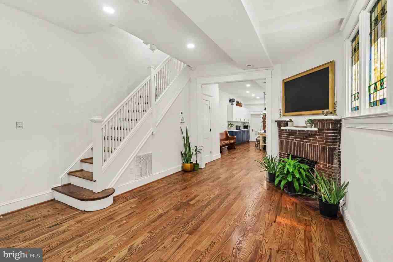2411 Madison Ave - Photo 7 of 40
