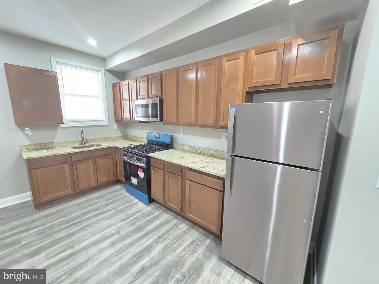 336 Whitridge Ave - Photo 5 of 25