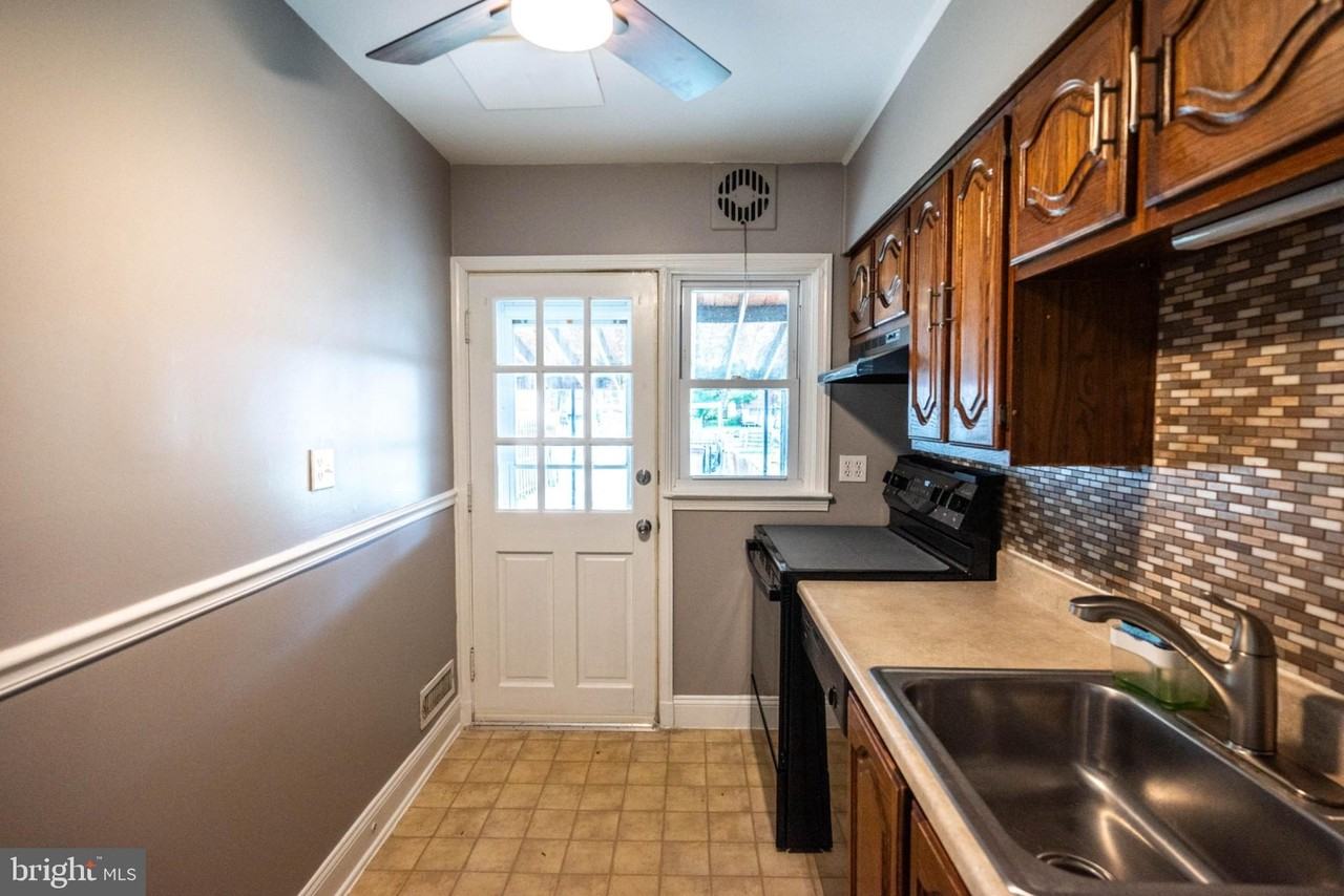 2724 Southbrook Rd - Photo 7 of 17