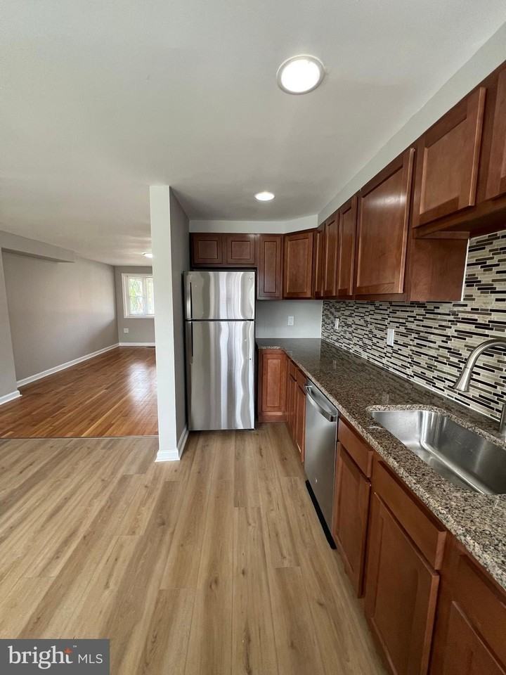 7817 Saint Boniface Ln - Photo 7 of 22