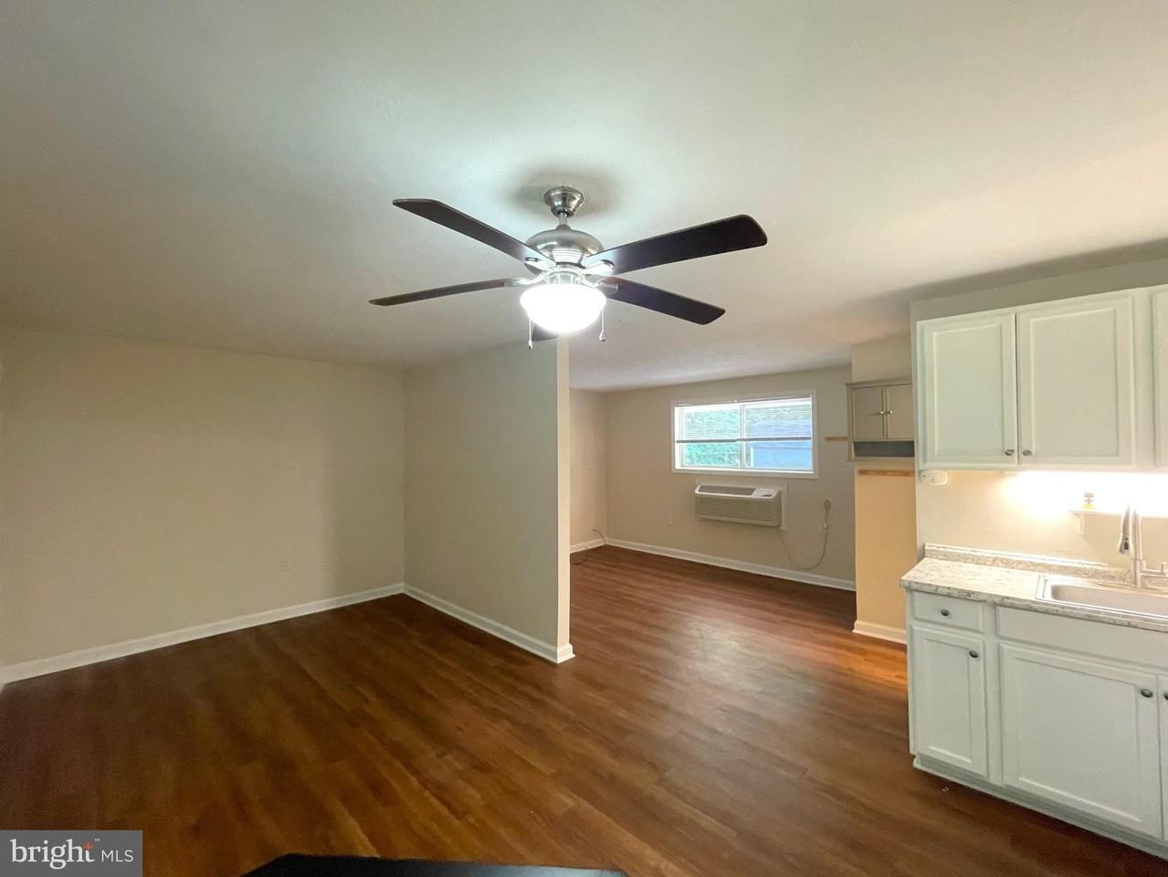 407 Clubhouse Dr - Photo 6 of 13