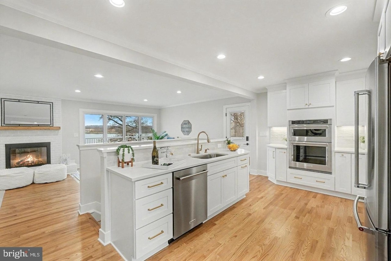 4 Poplar Grove Ave - Photo 4 of 50