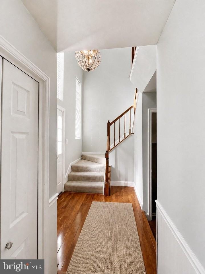 8579 Harvest View Ct - Photo 2 of 14