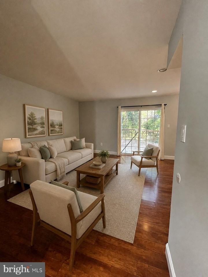 8579 Harvest View Ct - Photo 7 of 14