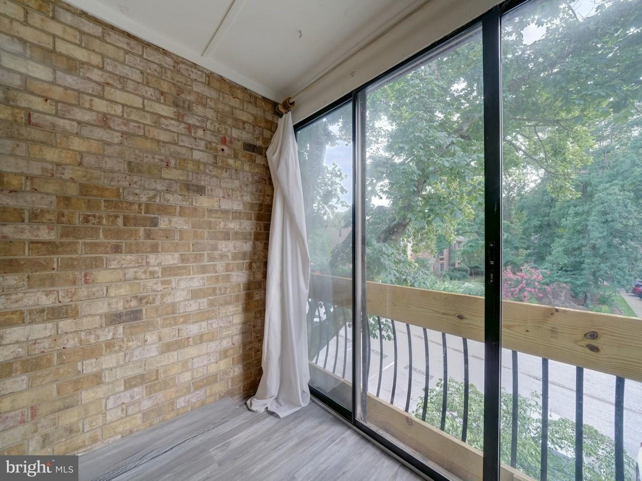 10566 Twin Rivers Rd #F1 - Photo 5 of 35