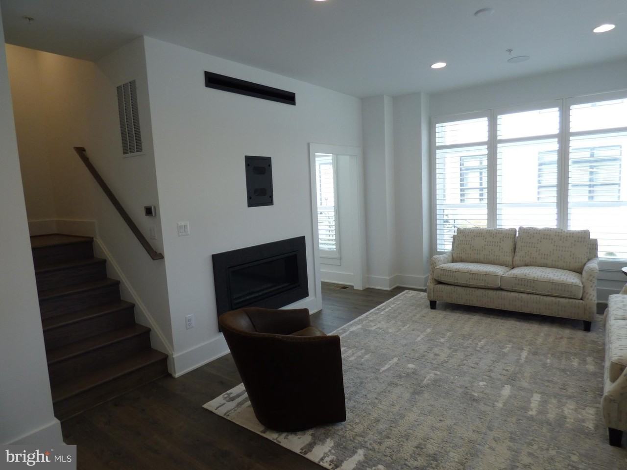 11360 Emerald Park Rd - Photo 4 of 33