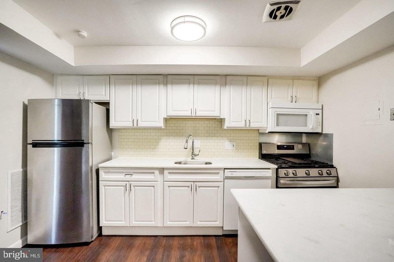5414 85th Ave #101 - Photo 4 of 24