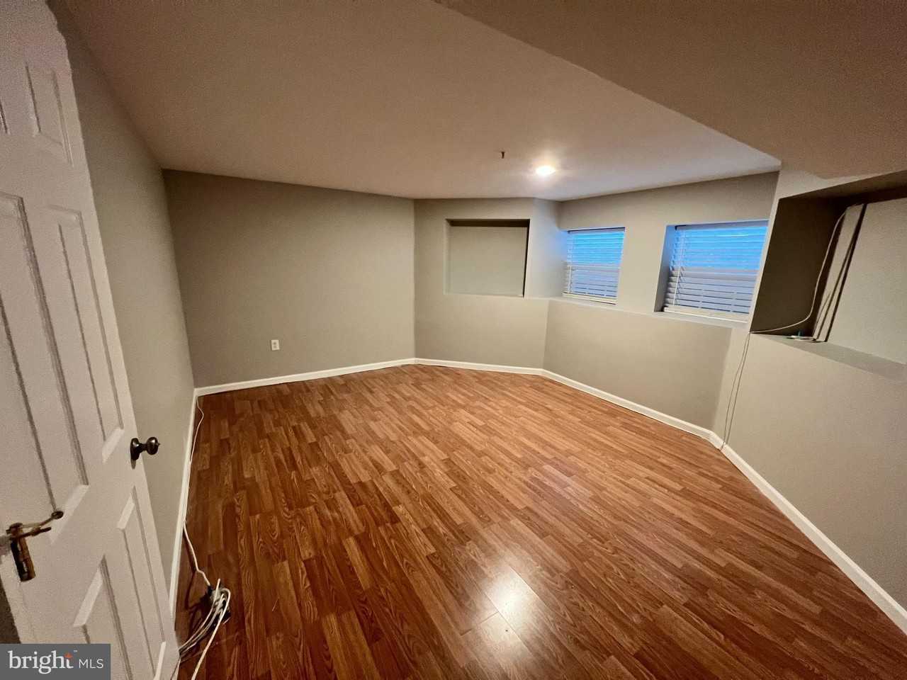9615 Huxley Dr - Photo 4 of 7