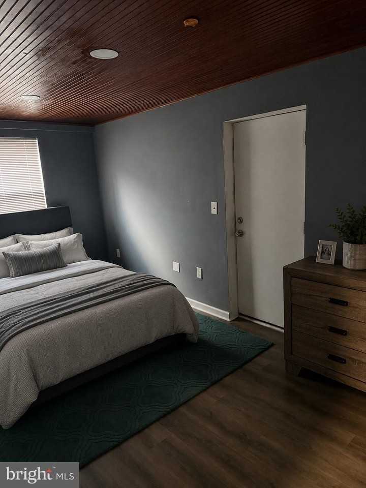 6515 Kipling Pkwy - Photo 7 of 8