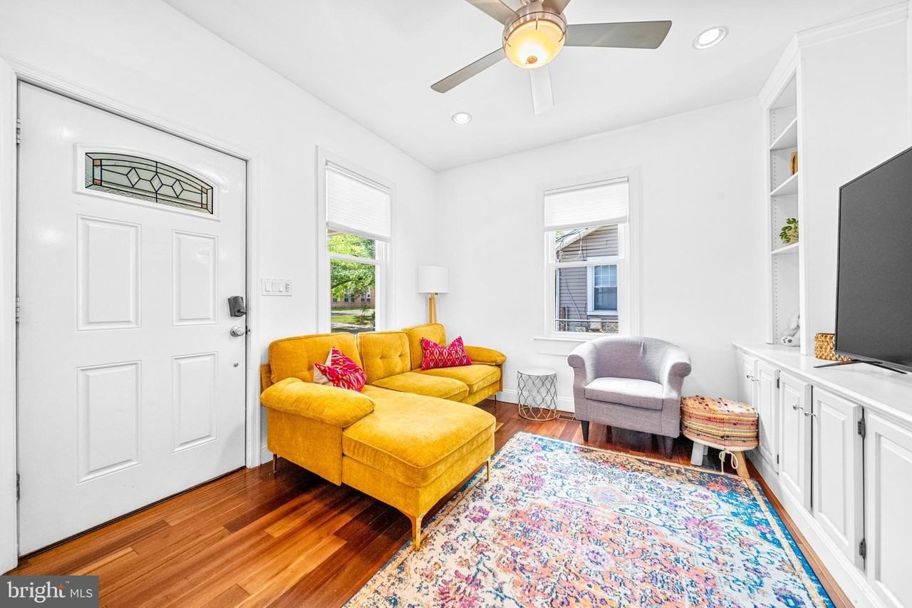 4506 Tuckerman St - Photo 4 of 50