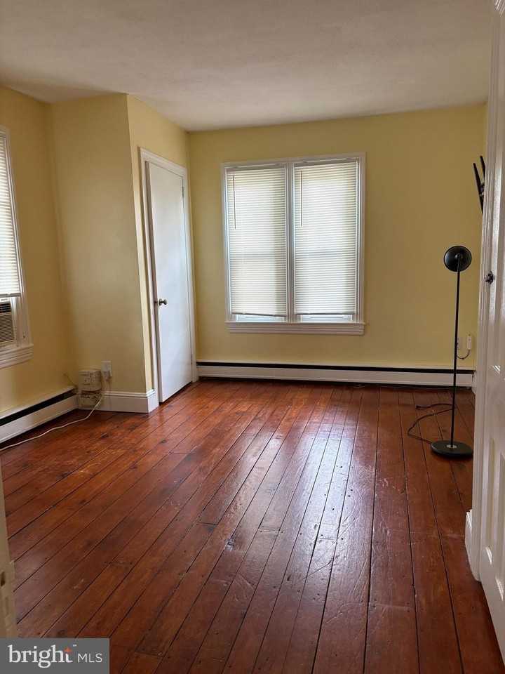 4457 S Broad St #4 - Photo 5 of 11