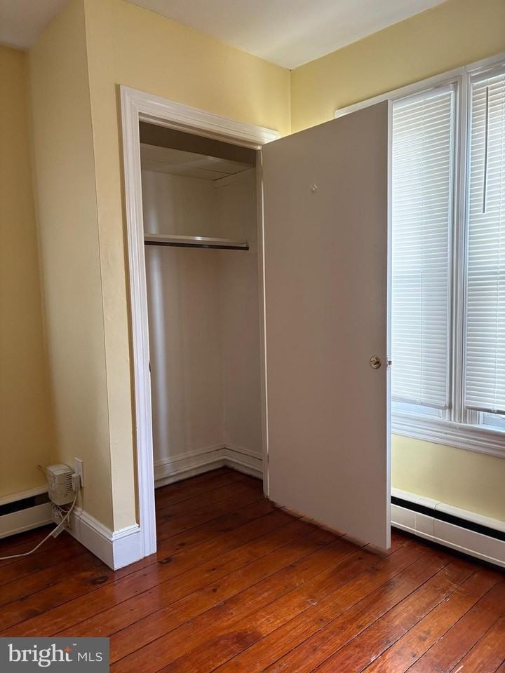4457 S Broad St #4 - Photo 7 of 11