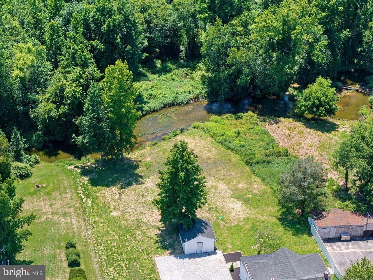 1133 Almond Rd - Photo 3 of 36