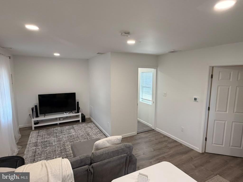 564 Street Rd - Photo 4 of 13