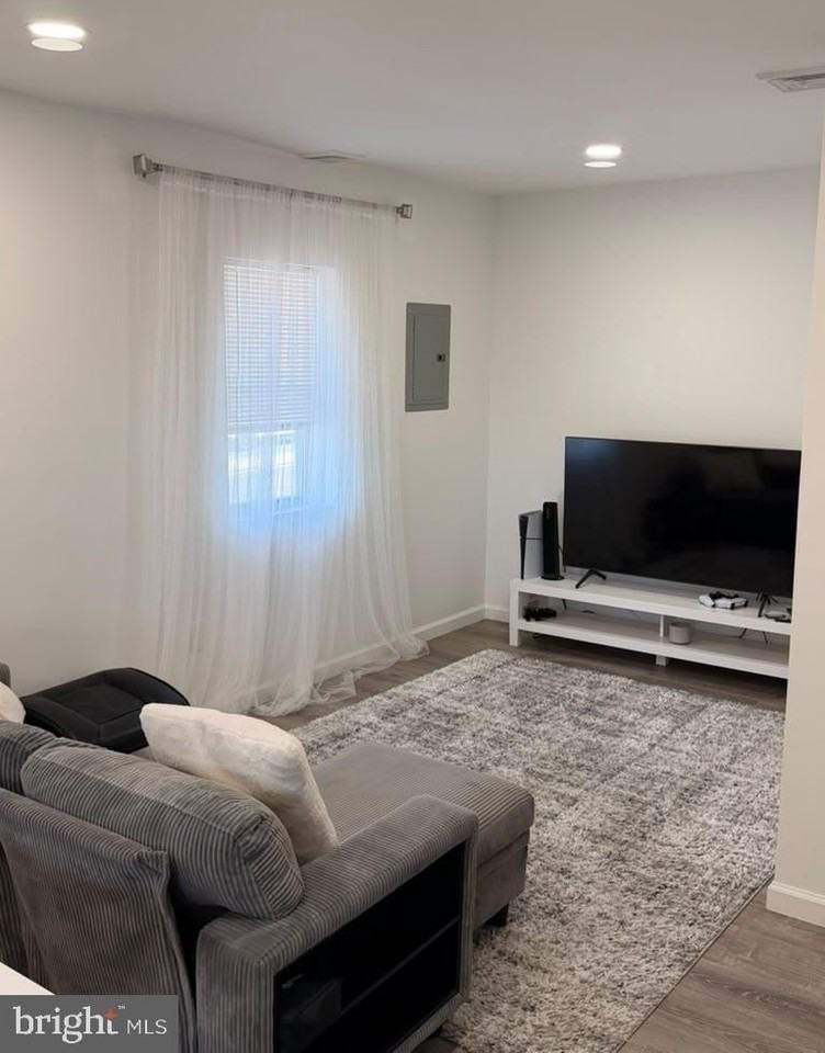 564 Street Rd - Photo 7 of 13