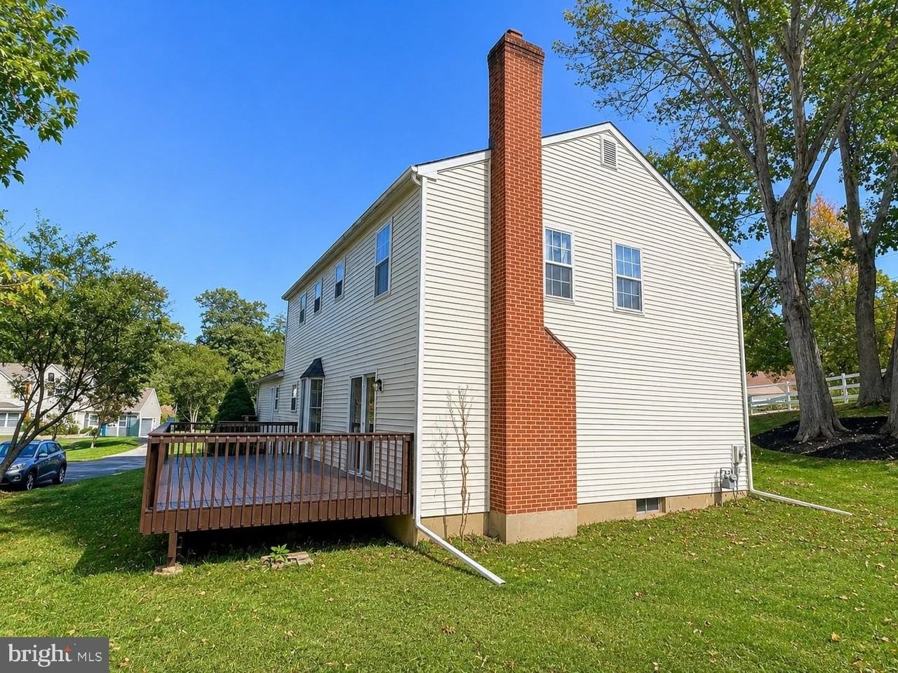 902 Kirby Dr - Photo 3 of 21