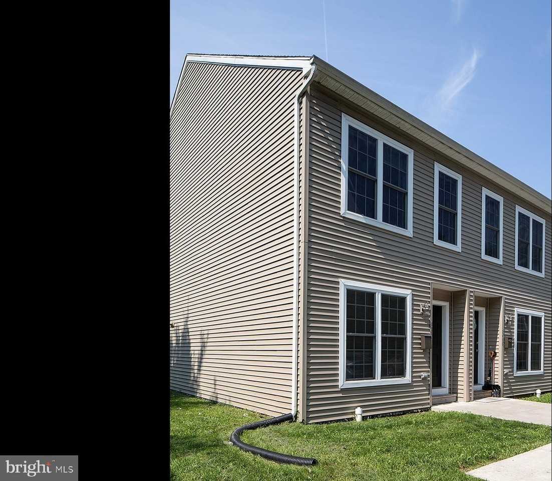 4738 Tuscarora St - Photo 3 of 46