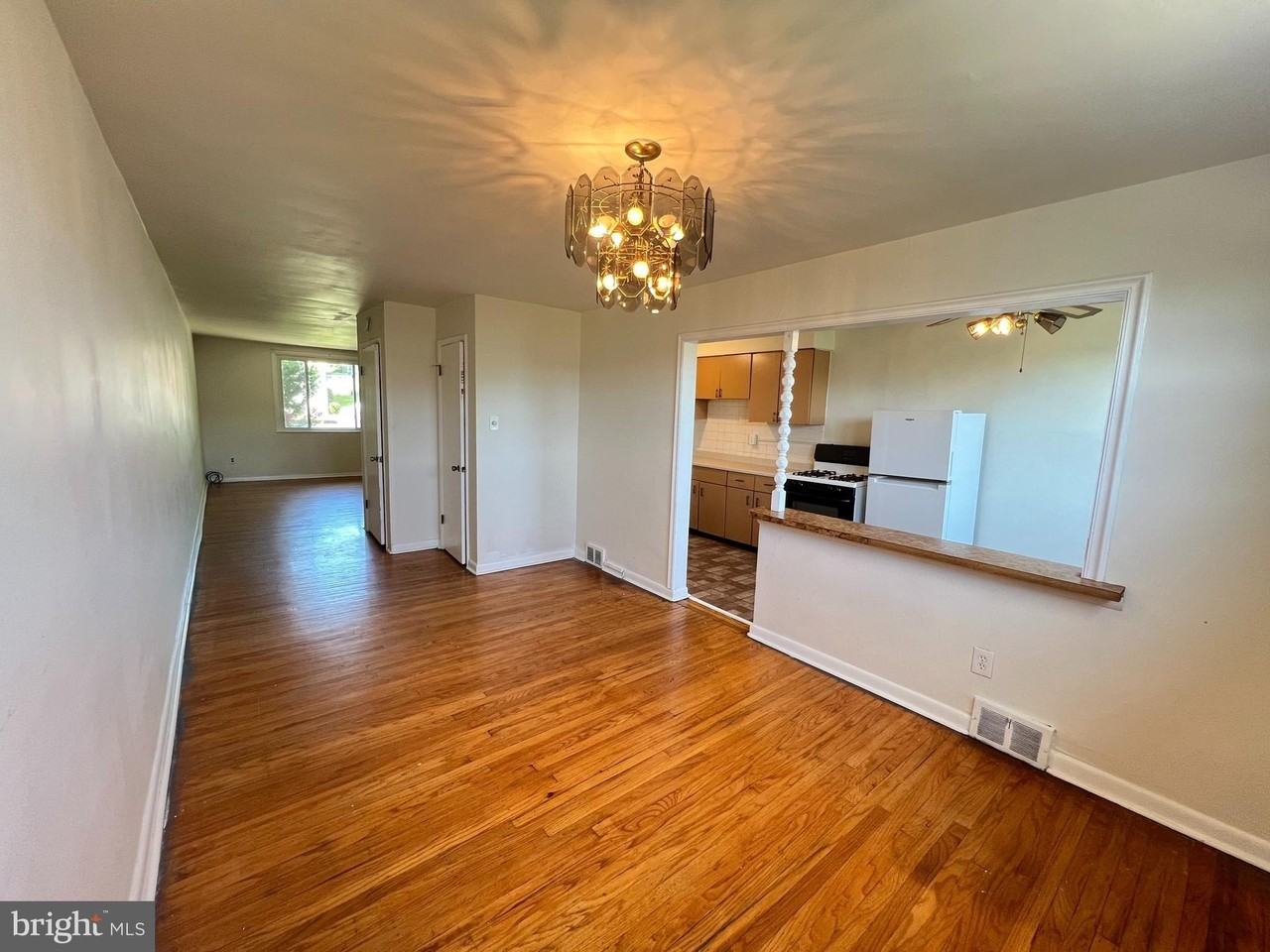 4004 Gideon Rd - Photo 4 of 18