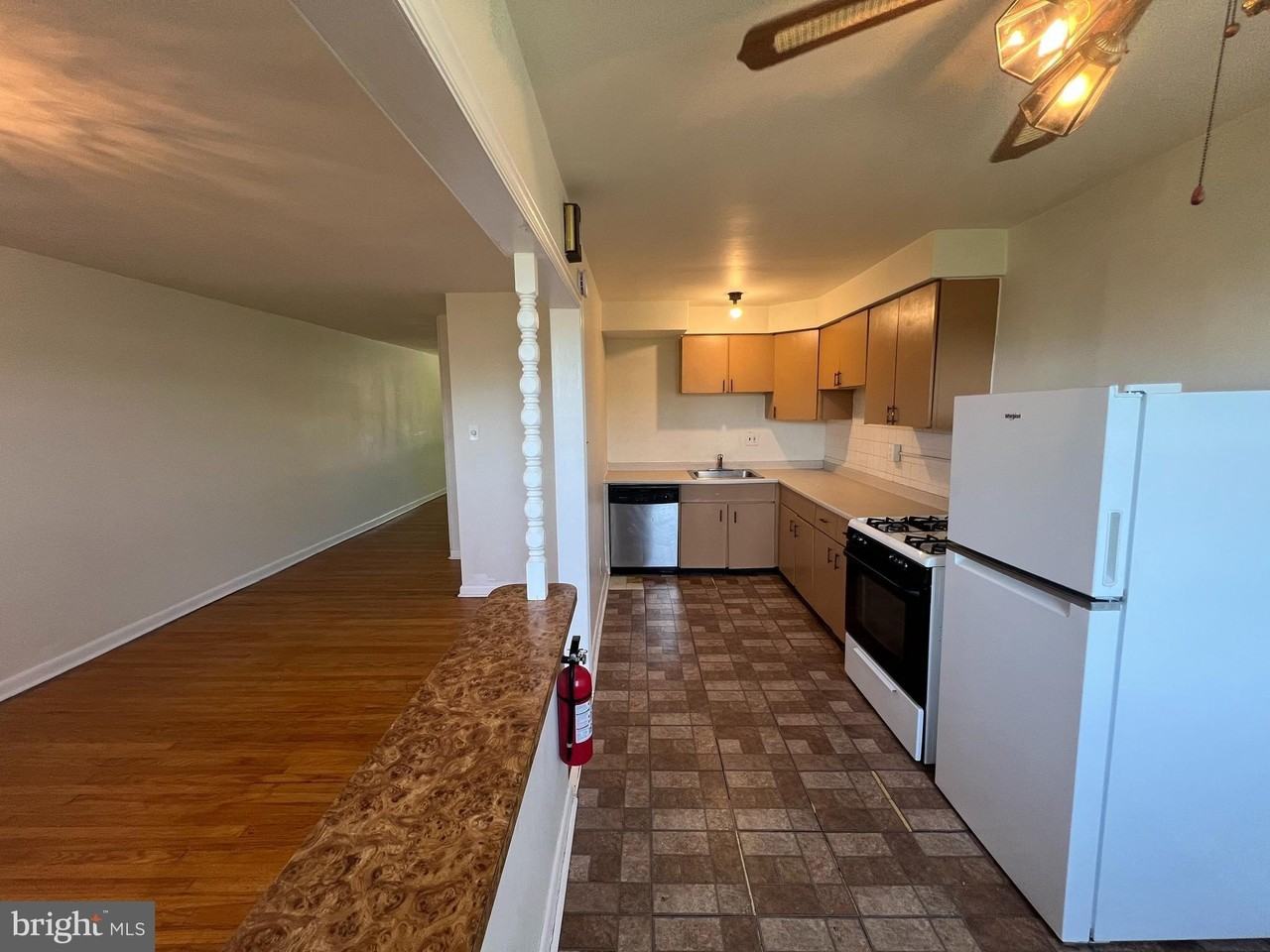 4004 Gideon Rd - Photo 5 of 18