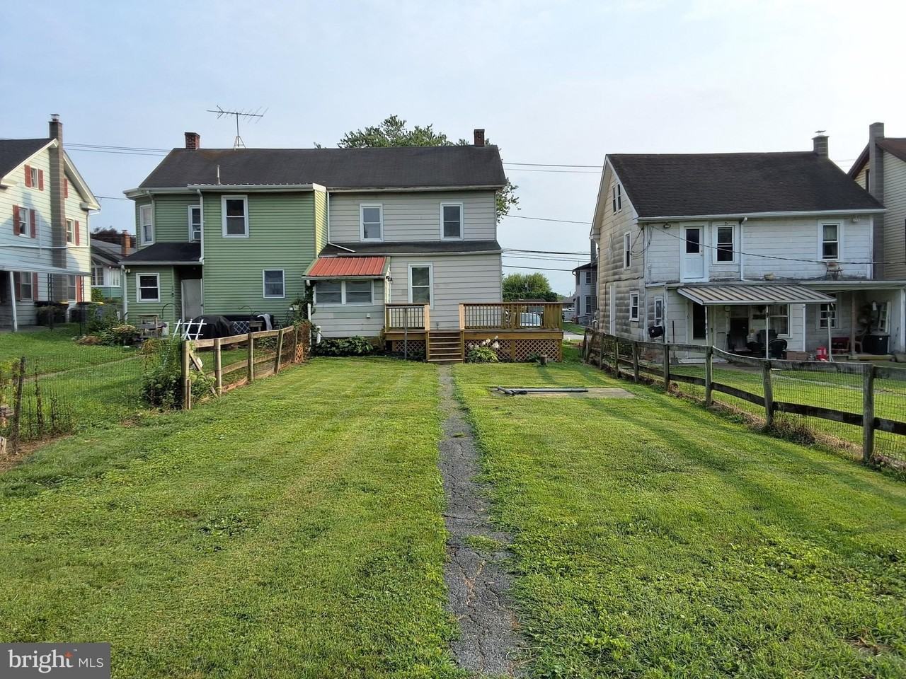3139 Lincoln Hwy E - Photo 2 of 16