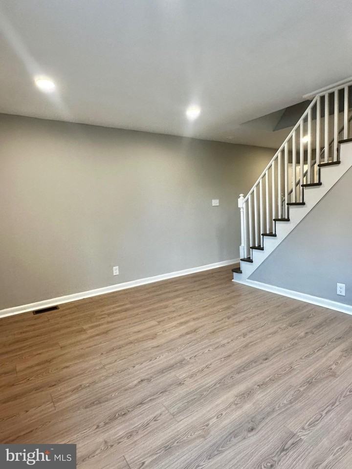 212 William St - Photo 7 of 18