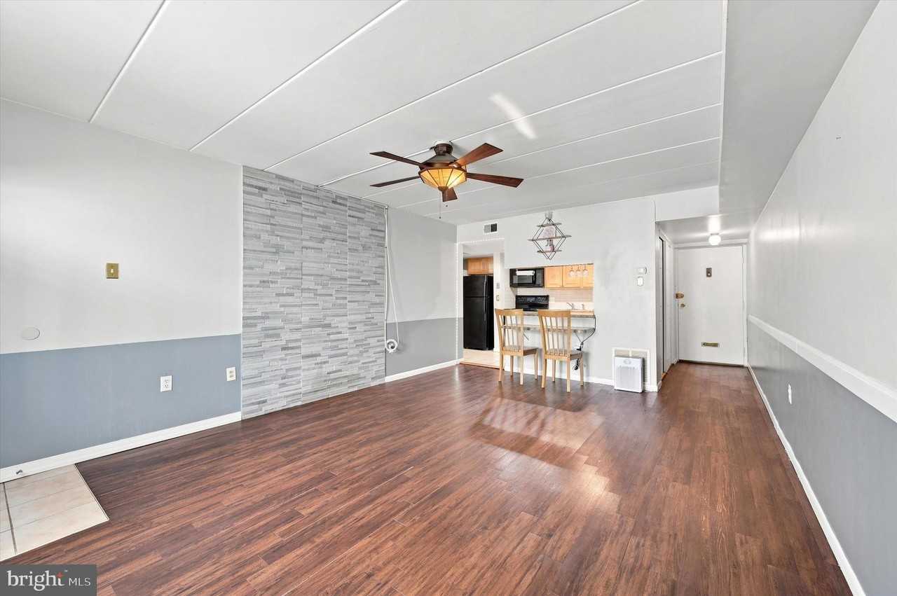 233 Township Line Rd #5B - Photo 2 of 15
